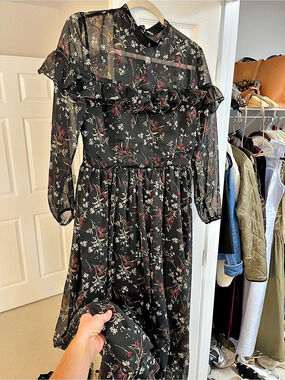 BB Dakota Floral Maxi Dress Black & Red Size 6